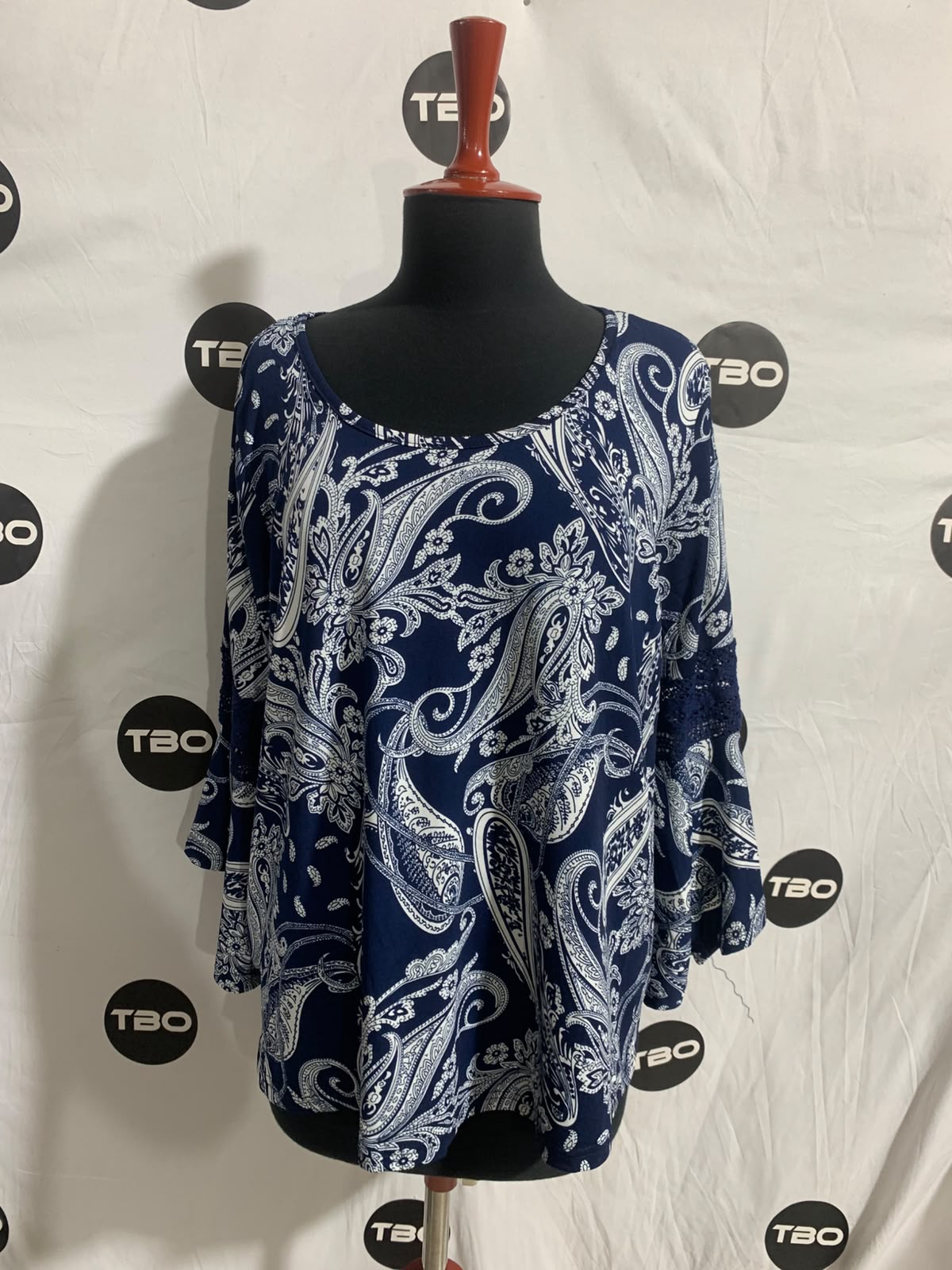 ROOMMATES TOP FOR WOMEN