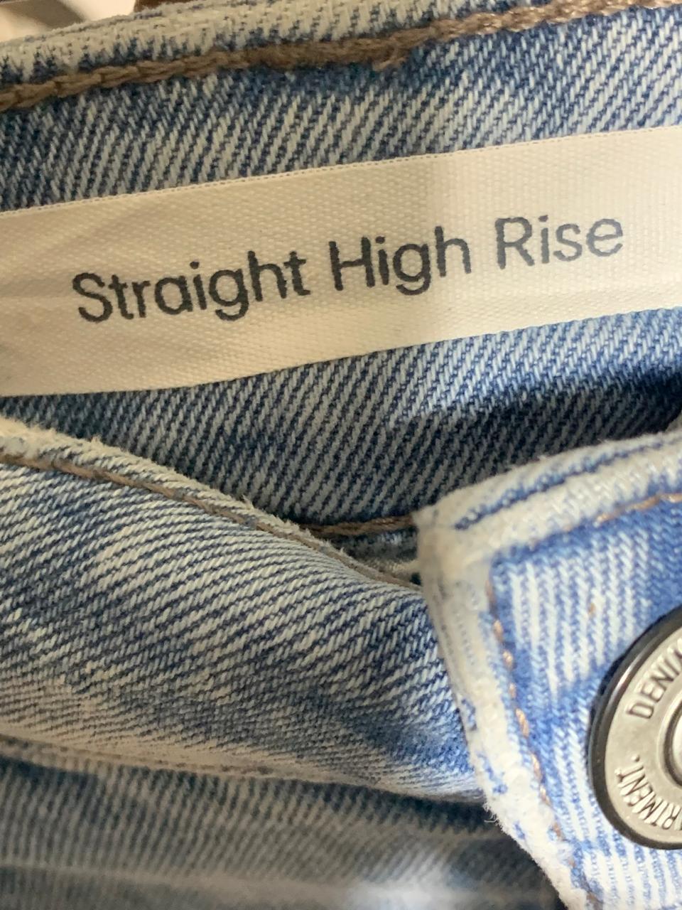 STRAIGHT HIGH RISE JEANS PANT FOR WOMEN