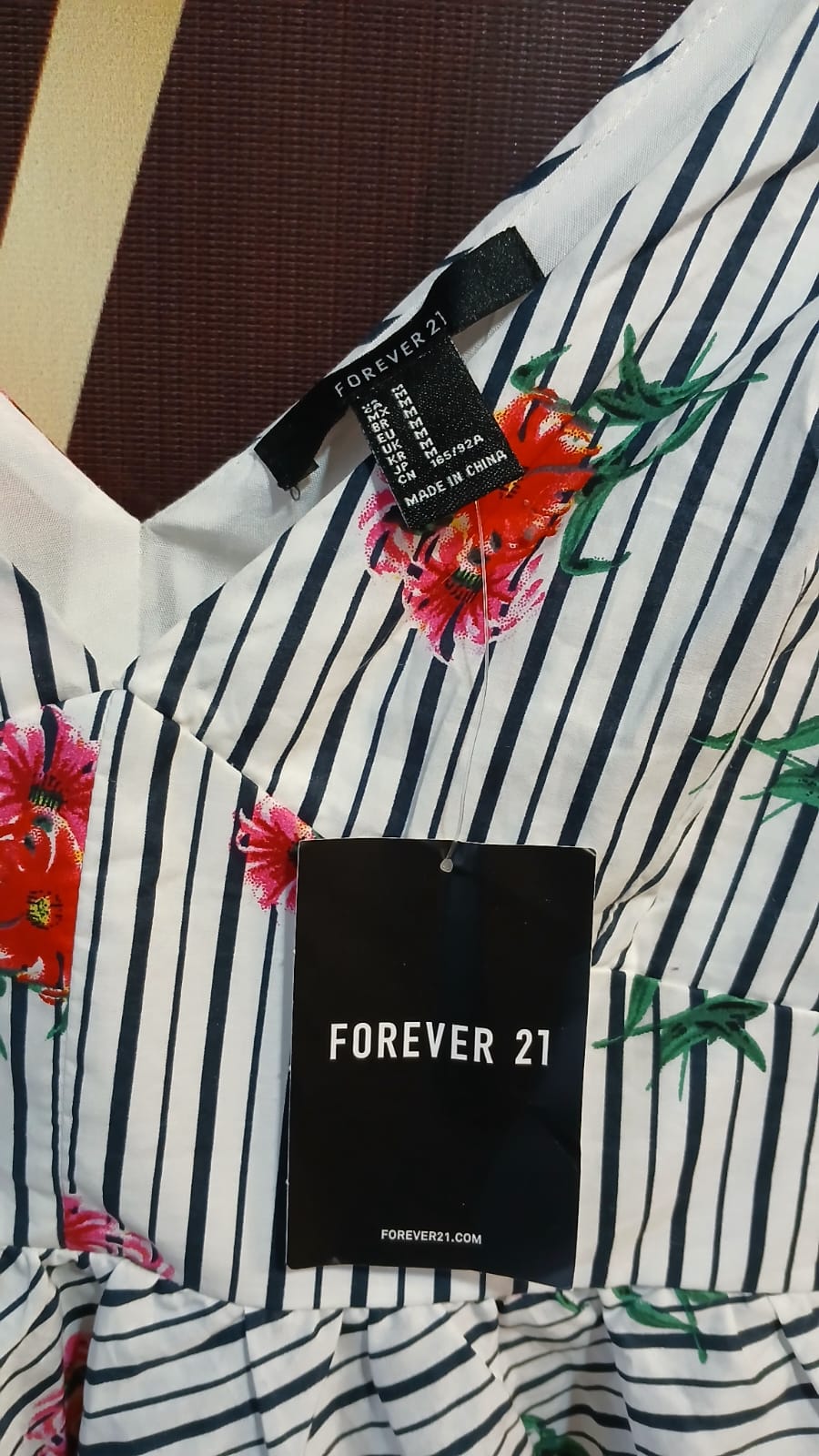 FOREVER 21 ORIGNAL BRANDED CROP TOP