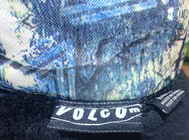 VOLCOM HOODIE FOR WOMEN