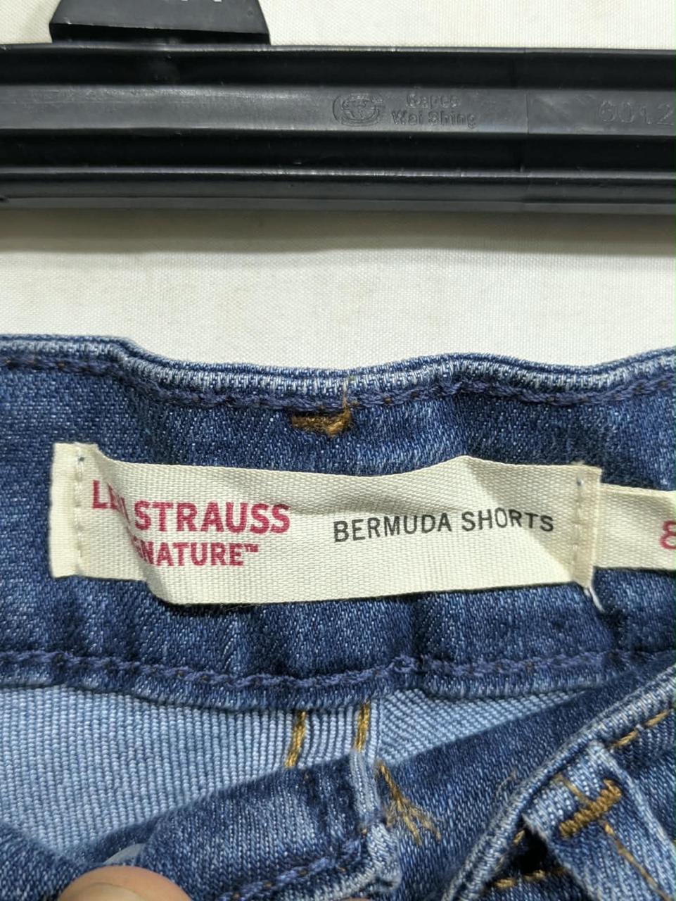 LEVI'S SHORT FOR WOMEN