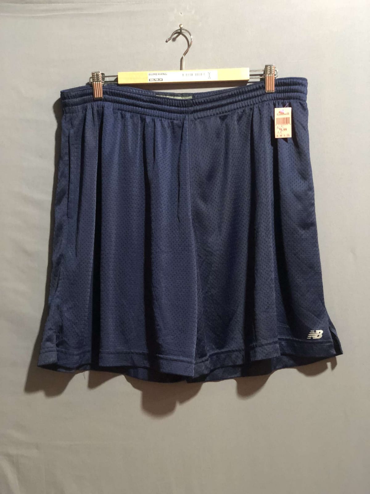 IMPORTED MEN SHORT BY NEW BALANCE