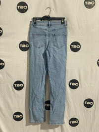 STRAIGHT HIGH RISE JEANS PANT FOR WOMEN