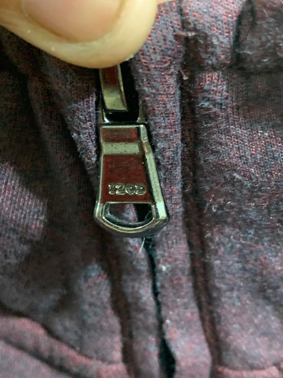 IZOD QUARTER ZIP SWEAT SHIRT FOR MEN