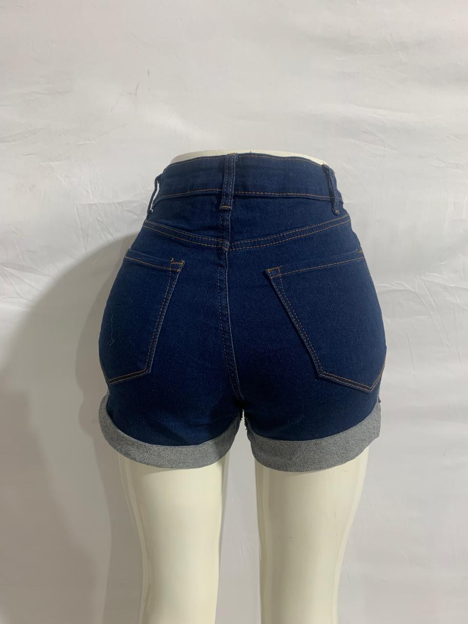 FASHION NOVA SHORT FOR WOMEN
