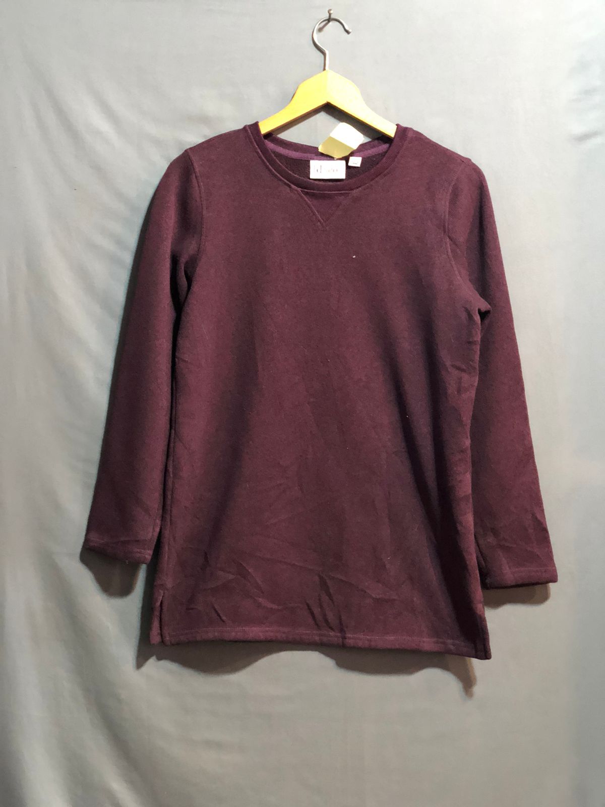 IMPORTED LADIES SWEAT SHIRT BY D&CO