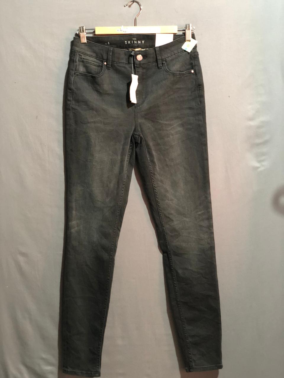 IMPORTED LADIES JEANS BY SKINNY