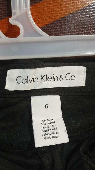 IMPORTED LADIES PANT BY CALVIN KLEIN