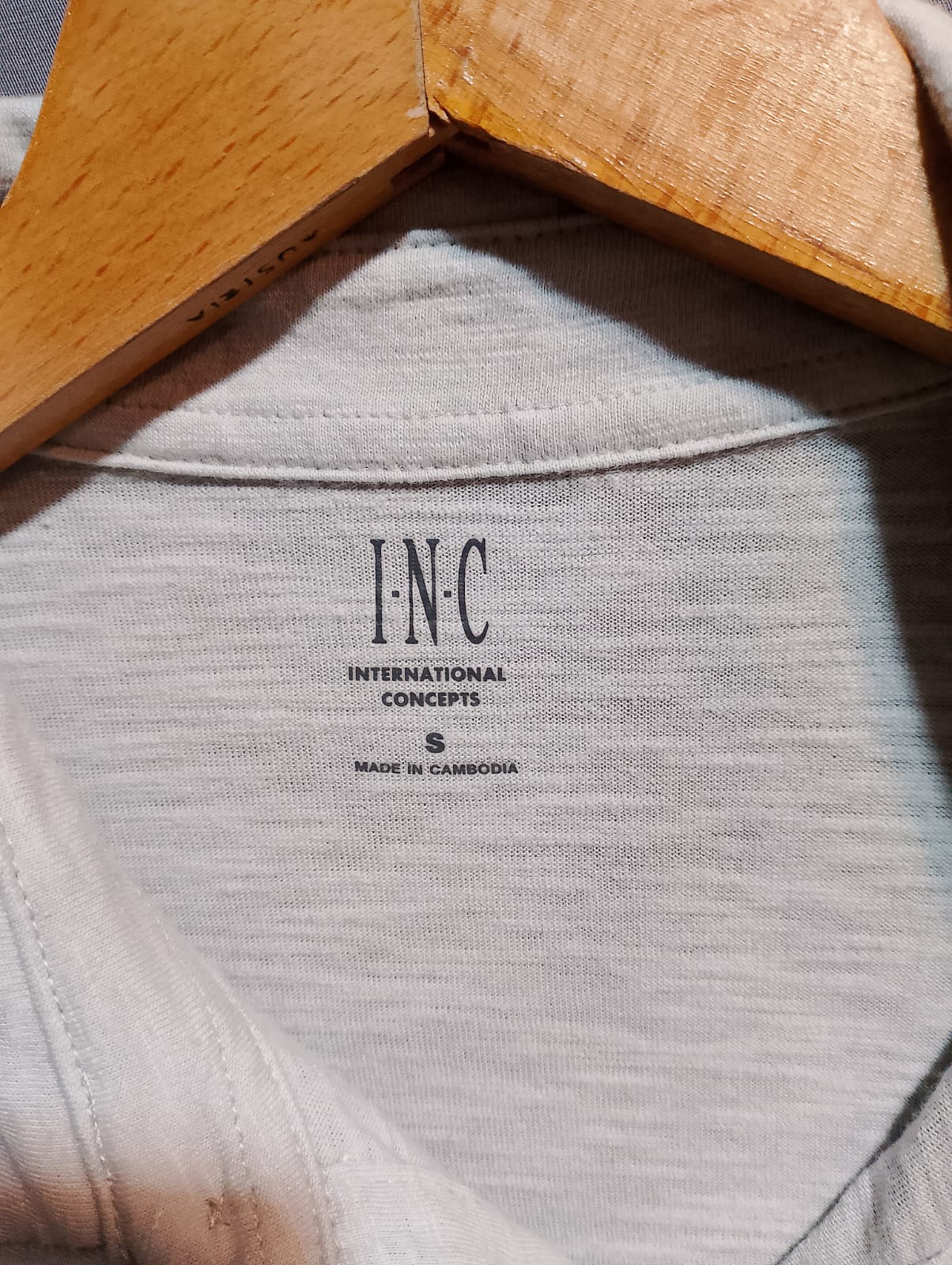 IMPORTED MEN POLO T-SHIRT BY INC