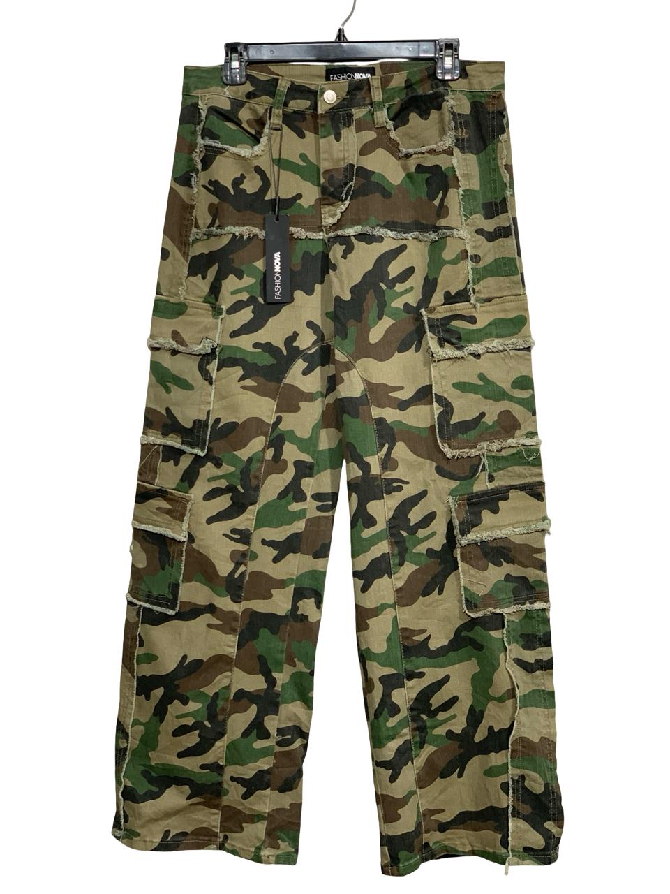 FASHION NOVA CARGO PANT FOR WOMEN