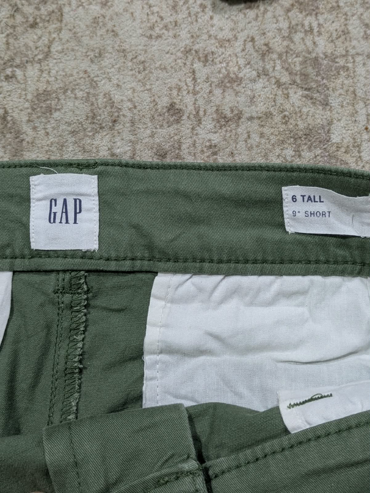 GAP SHORT FOR WOMEN