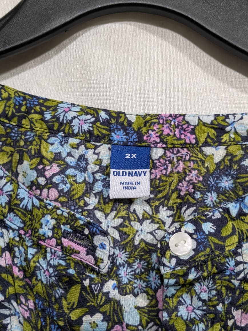 OLD NAVY TOP FOR WOMEN