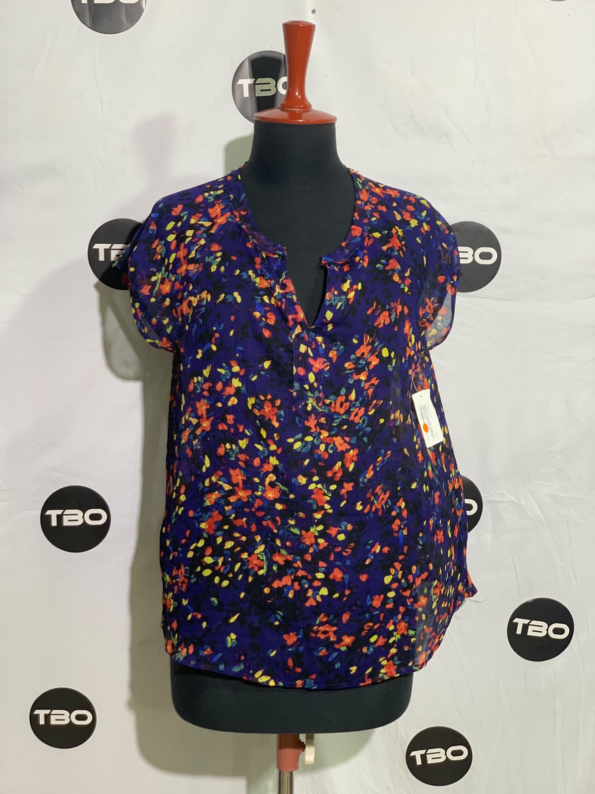 LIZ CLAIBORNE TOP FOR WOMEN