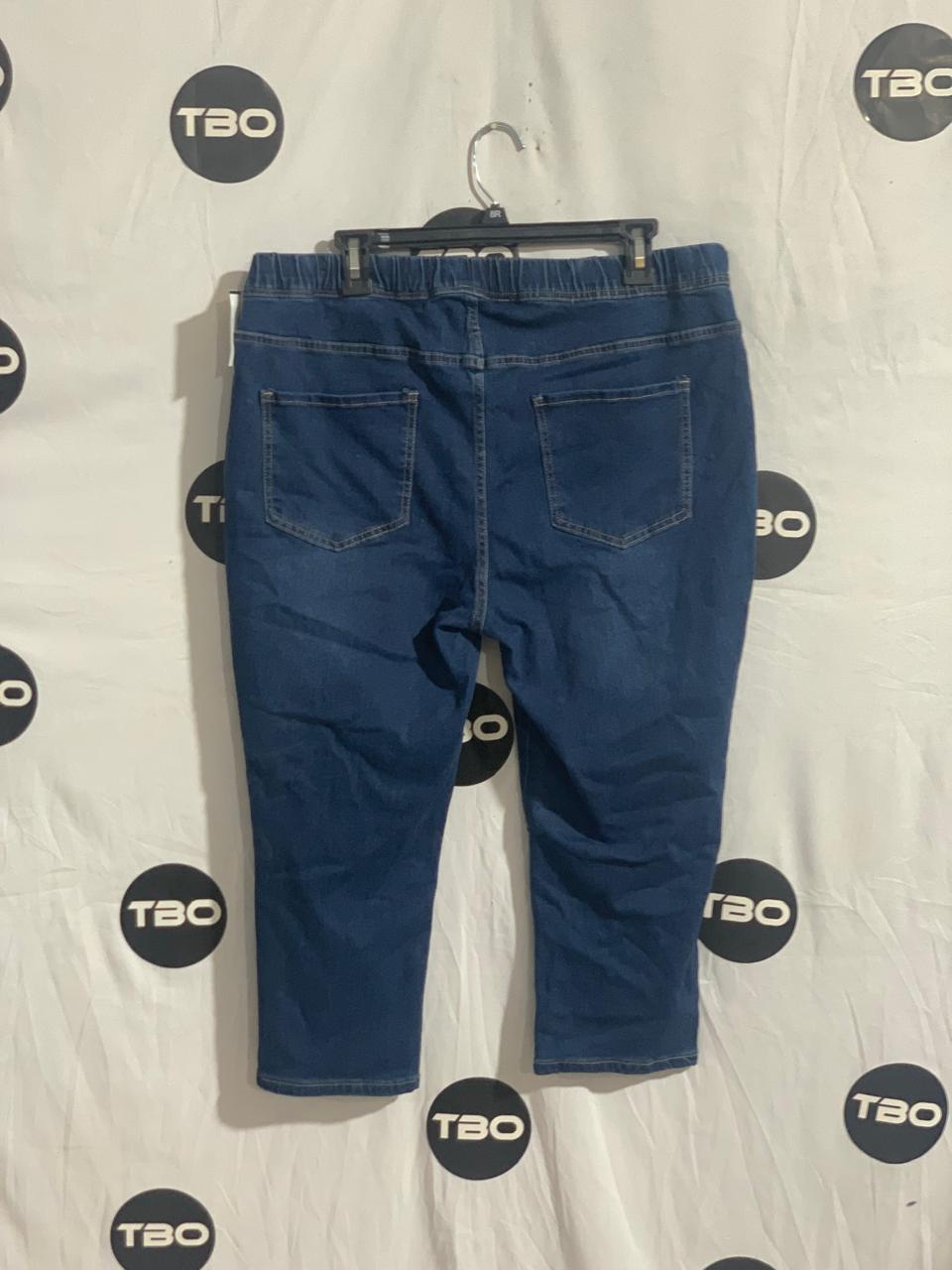 CAPRI JEANS PANT FOR WOMEN