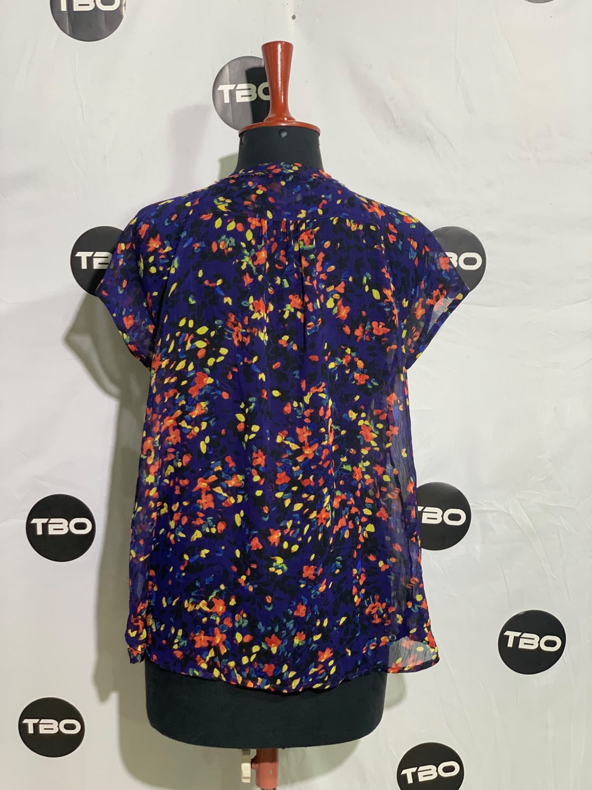 LIZ CLAIBORNE TOP FOR WOMEN