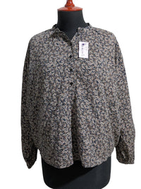 UNIVERSAL THREAD TOP FOR WOMEN