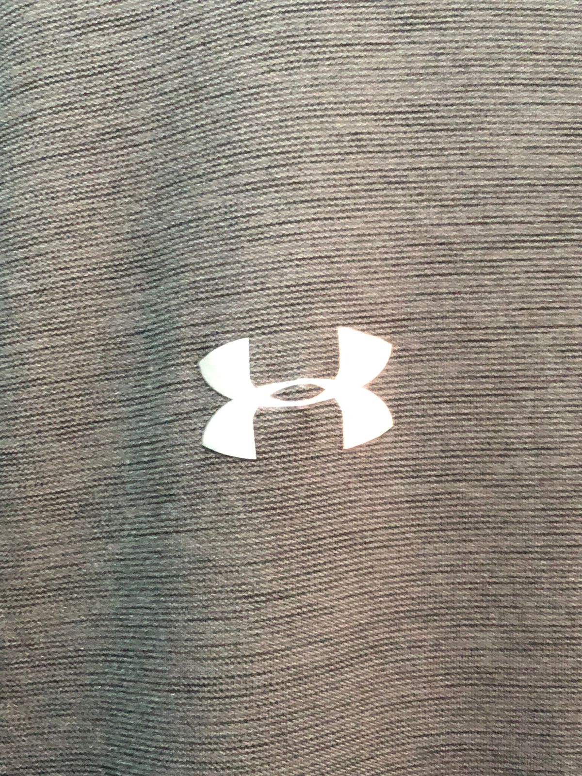 IMPORETD MEN HALF ZIPPER BY UNDER ARMOUR