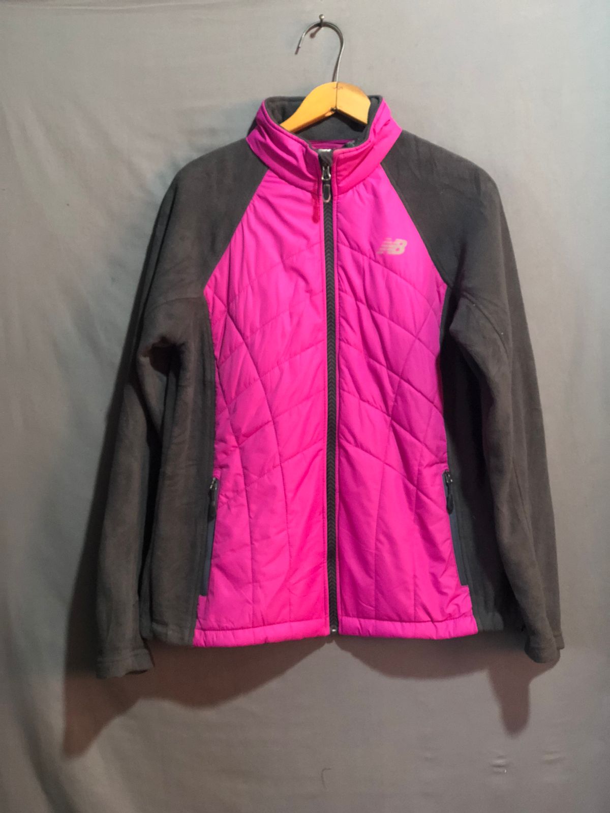 IMPORTED LADIES JACKET BY NEW BALANCE